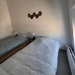 Charming In Centre With Parking Included Appartement Luik
