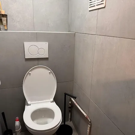Charming In Centre With Parking Included *